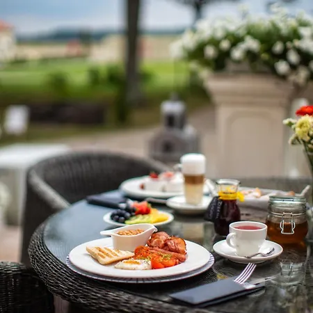 Palac Alexandrinum Hotel Krubki